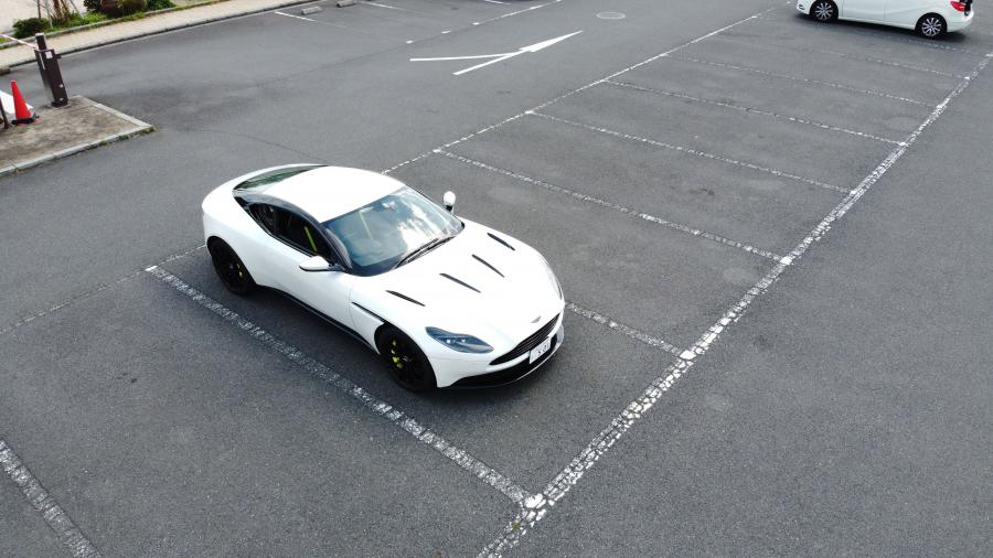  Aston Martin DB11 AMR 2018 года  (JP) (фото 4 из 9)